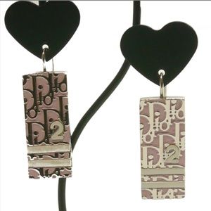 SOLD**Vintage Auth Dior ear stud Earrings